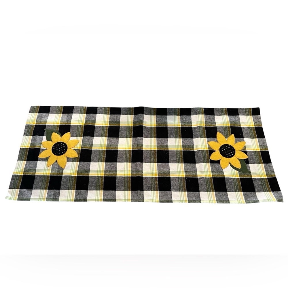 NEW - Buffalo Plaid Sunflower Table Runner - Size 36x15